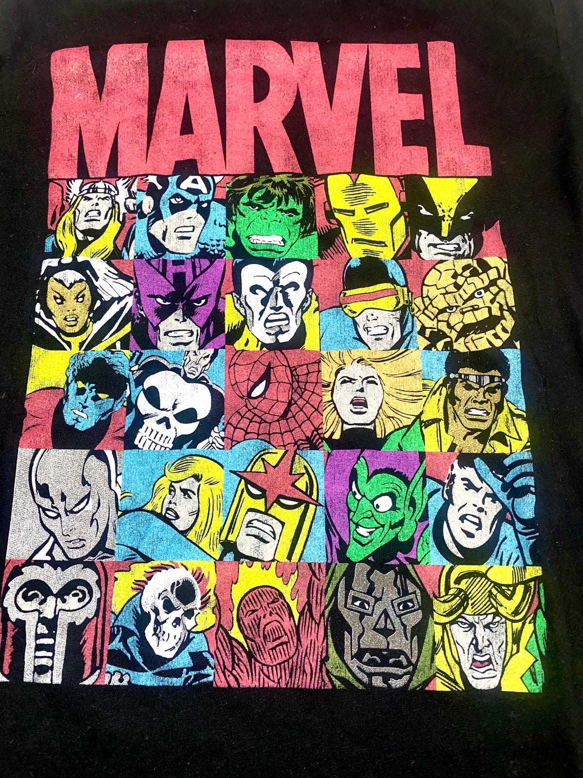 Image of (S) Marvel SuperHeroes T-shirt